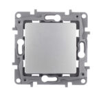Переключатель Legrand Etika одноклавишный встраиваемый алюминий (672405)