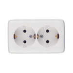 Розетка Hegel Alfa накладная белая с изолирующей пластиной (РА16-153)