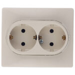 Розетка Legrand Etika встраиваемая слоновая кость (672323)
